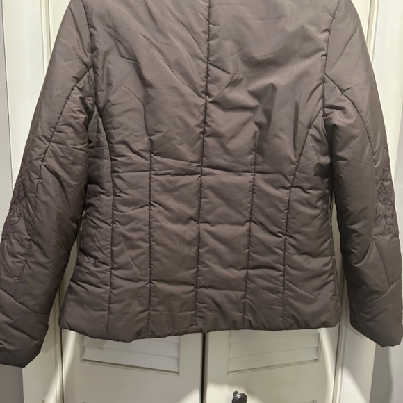 Sandy Elliott Embroidered Elbows Insulated Short Jacket Camo Design - Picture 6 of 6